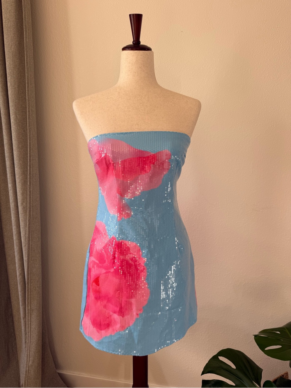 WHITE FOX - make up my mind mini dress teenage dream baby blue sequin size med
